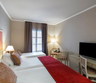 Habitacion Triple  Vincci la Rábida Sevilla
